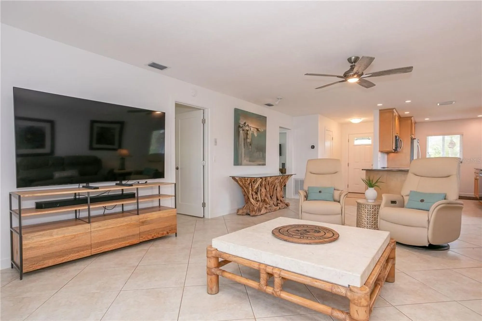 Property Slideshow image 19 of 62 | 214 fair winds dr # 214, Nokomis, FL, 34275