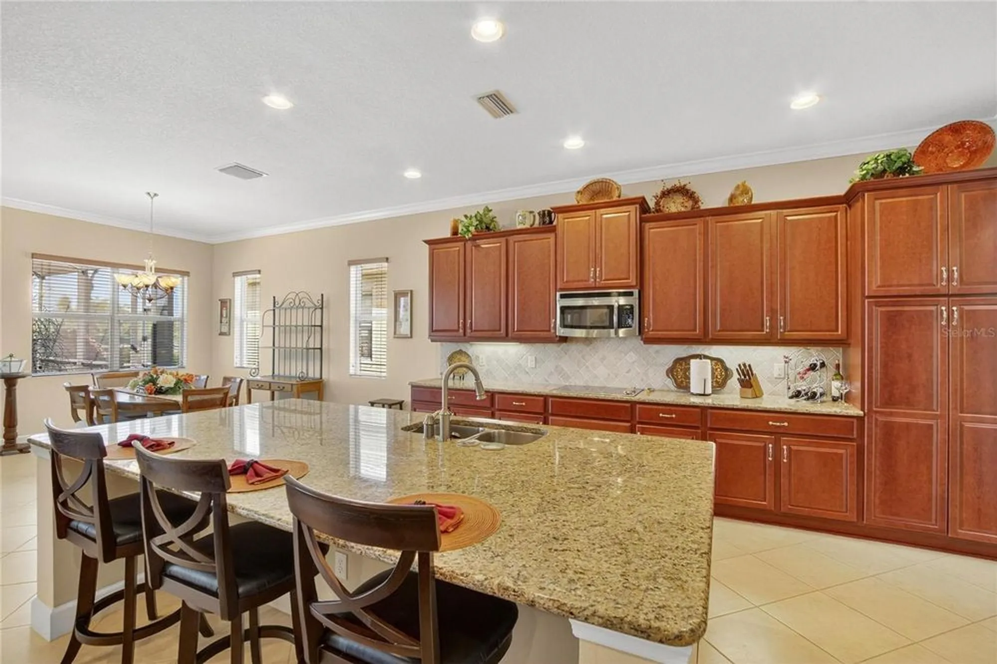 Property Slideshow image 17 of 88 | 1616 emerald dunes dr, Sun City Center, FL, 33573