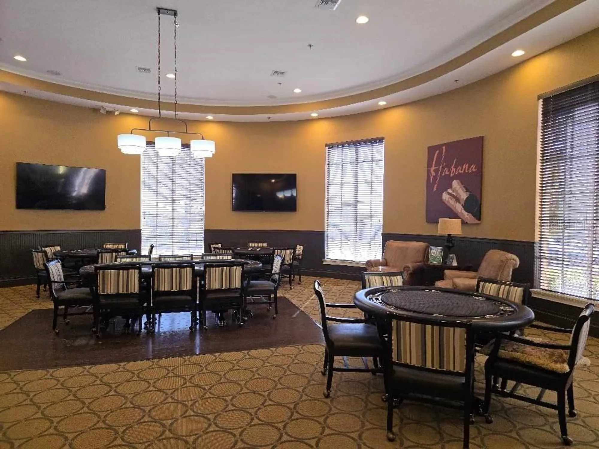 Property Slideshow image 31 of 49 | 108 crescent moon dr, Groveland, FL, 34736