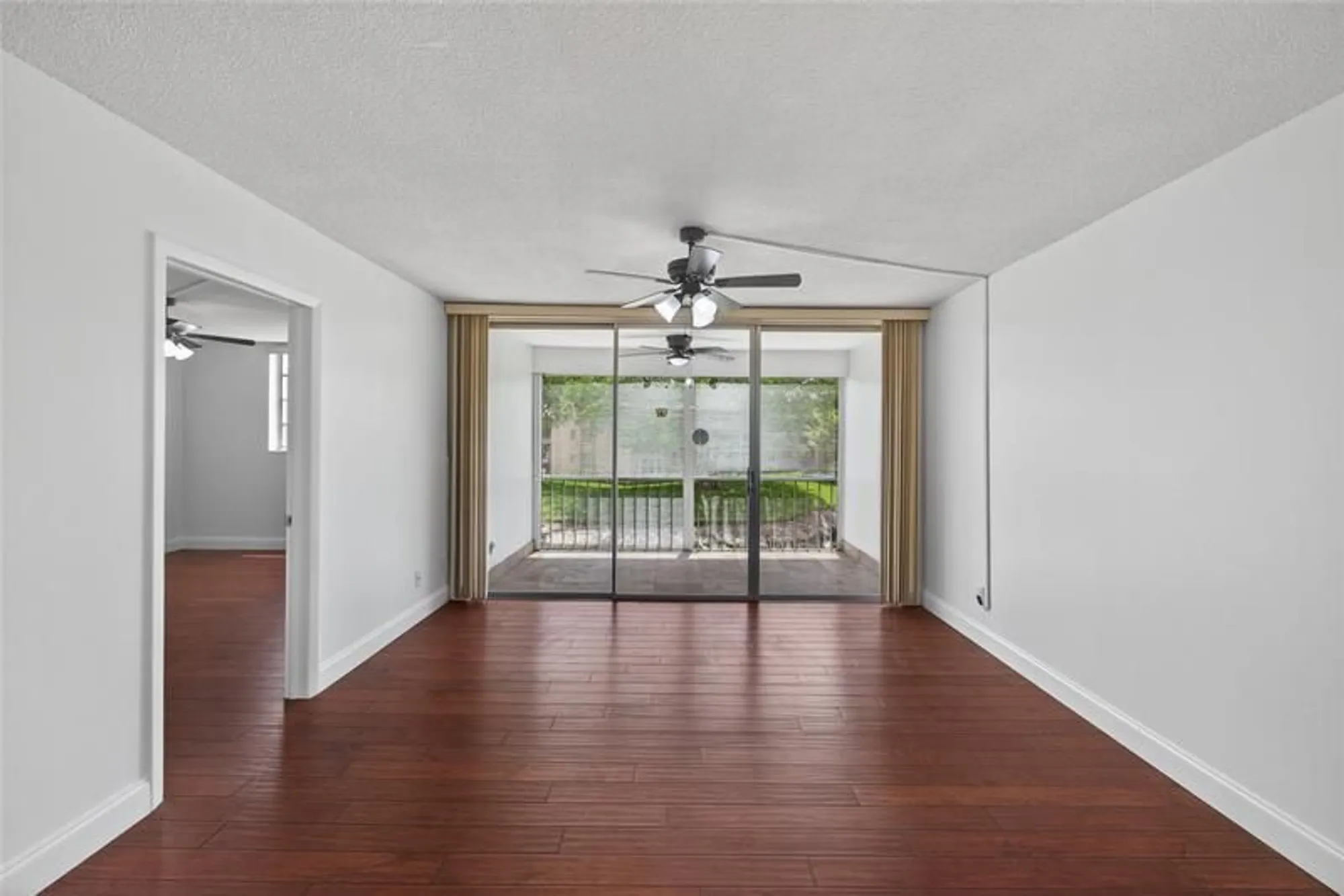 Property Slideshow image 5 of 33 | 6070 nw 64th ave 212, Tamarac, FL, 33319