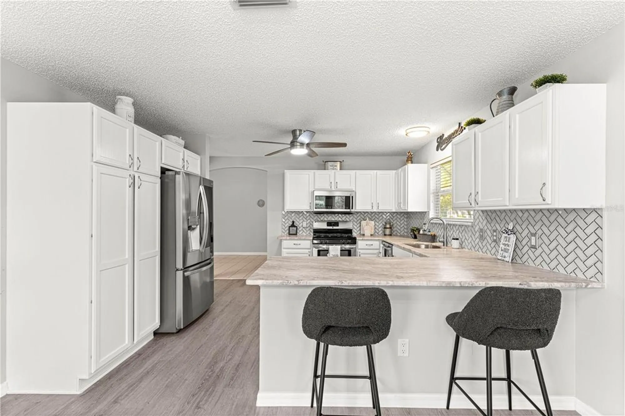 Property Slideshow image 11 of 58 | 2450 merida cir, The Villages, FL, 32162