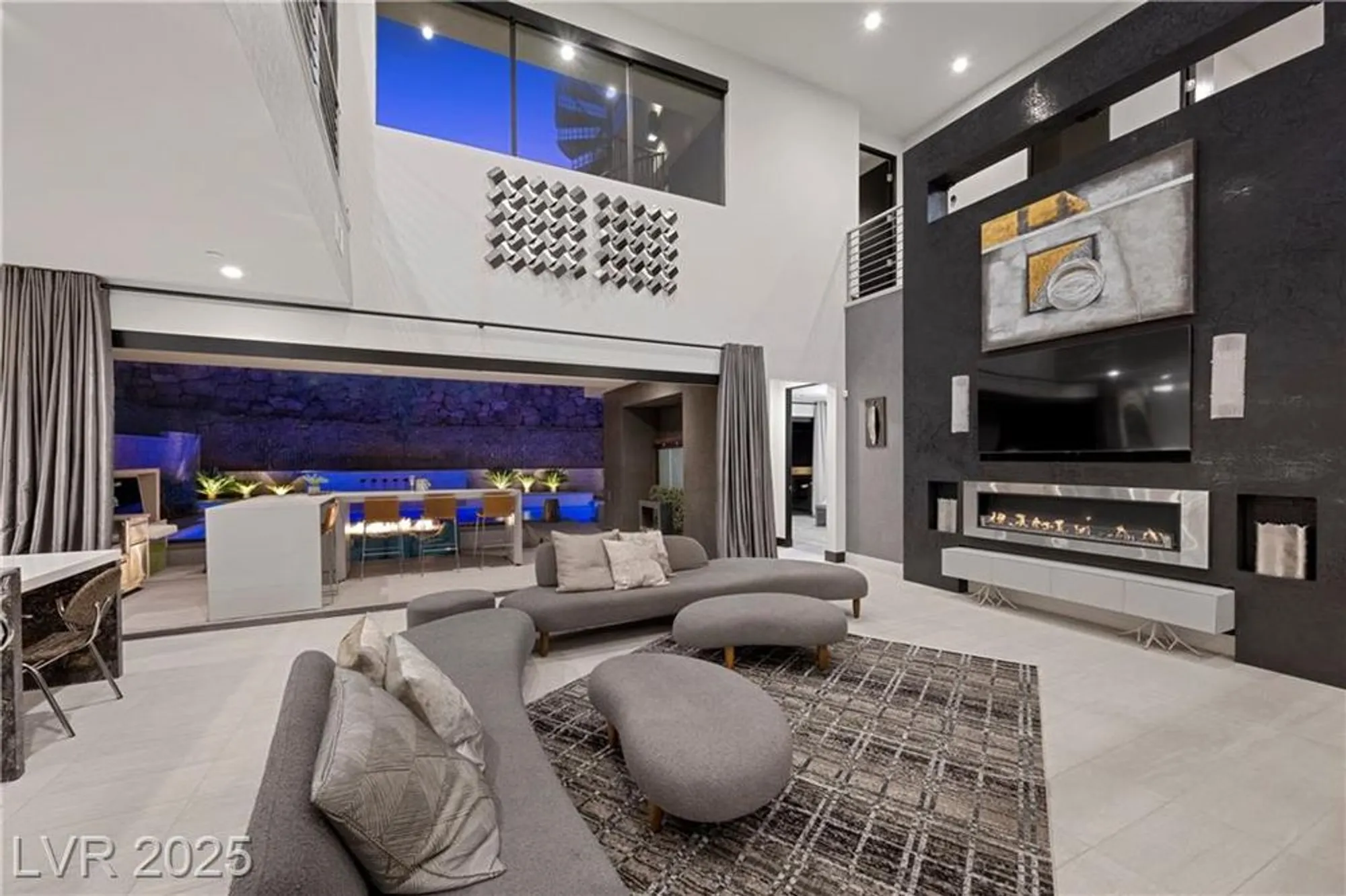 Property Slideshow image 12 of 99 | 5 highland cove ln, Henderson, NV, 89011