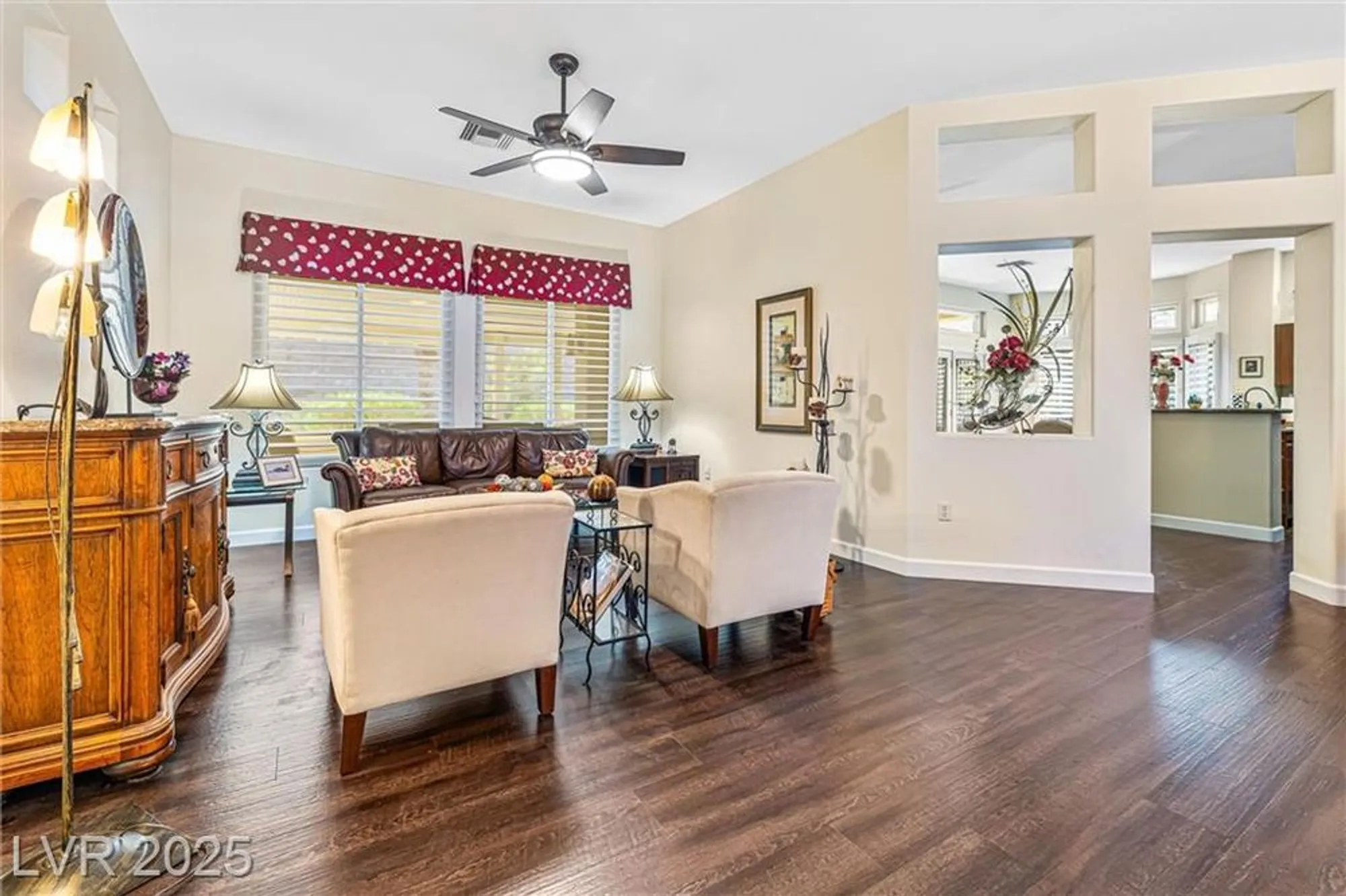 Property Slideshow image 14 of 55 | 1901 capestone st, Las Vegas, NV, 89134