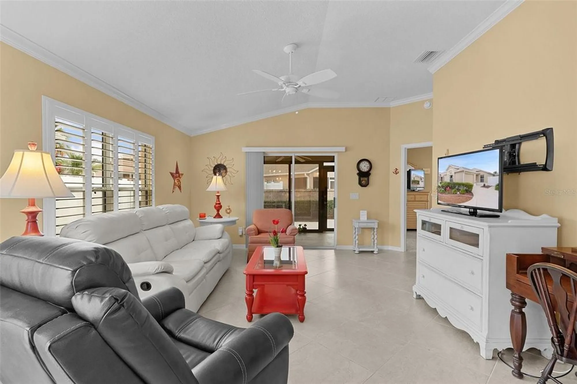 Property Slideshow image 7 of 50 | 2019 altamonte way, The Villages, FL, 32162