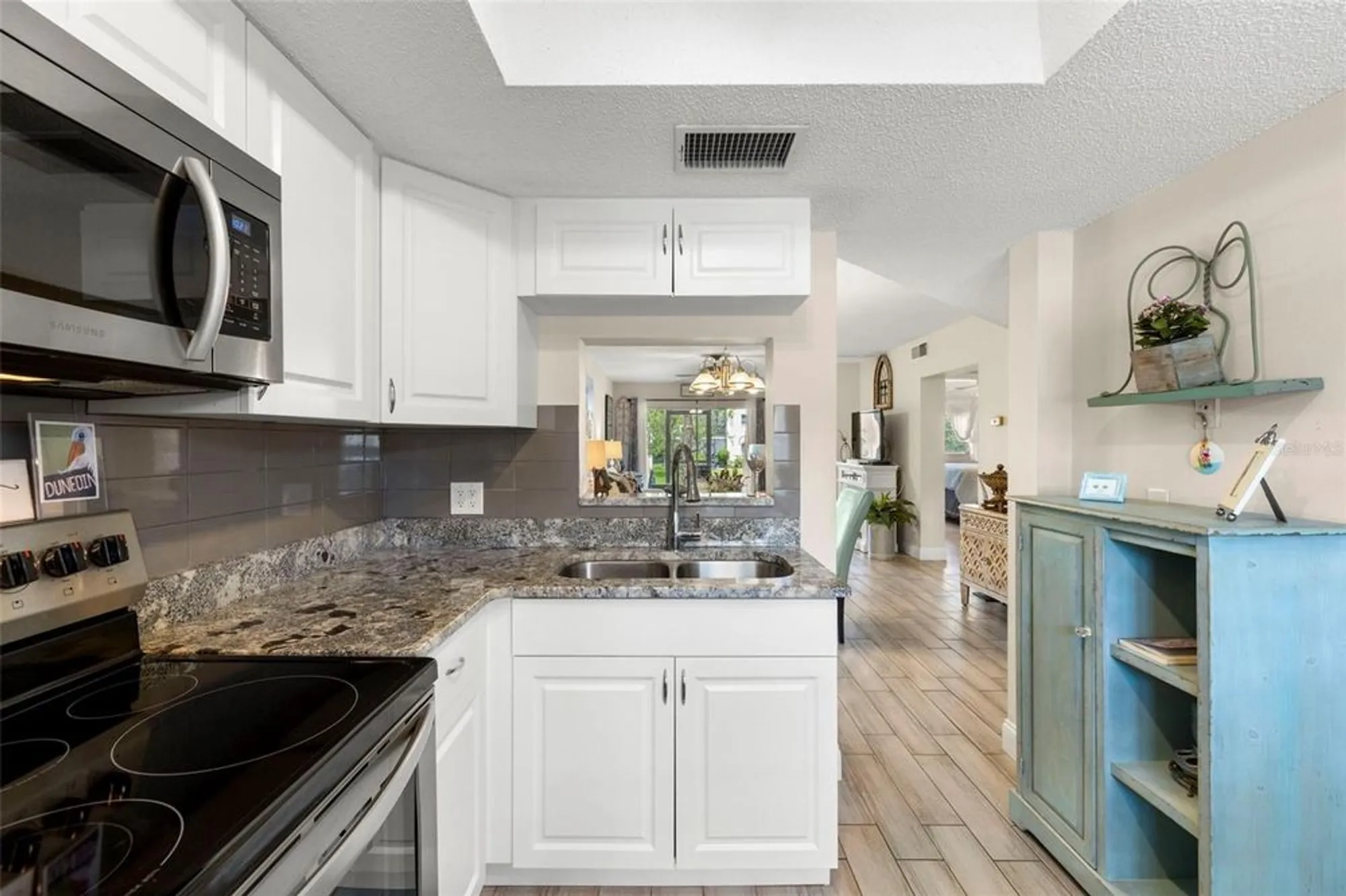 Property Slideshow image 12 of 56 | 1370 heather ridge blvd apt 105, Dunedin, FL, 34698
