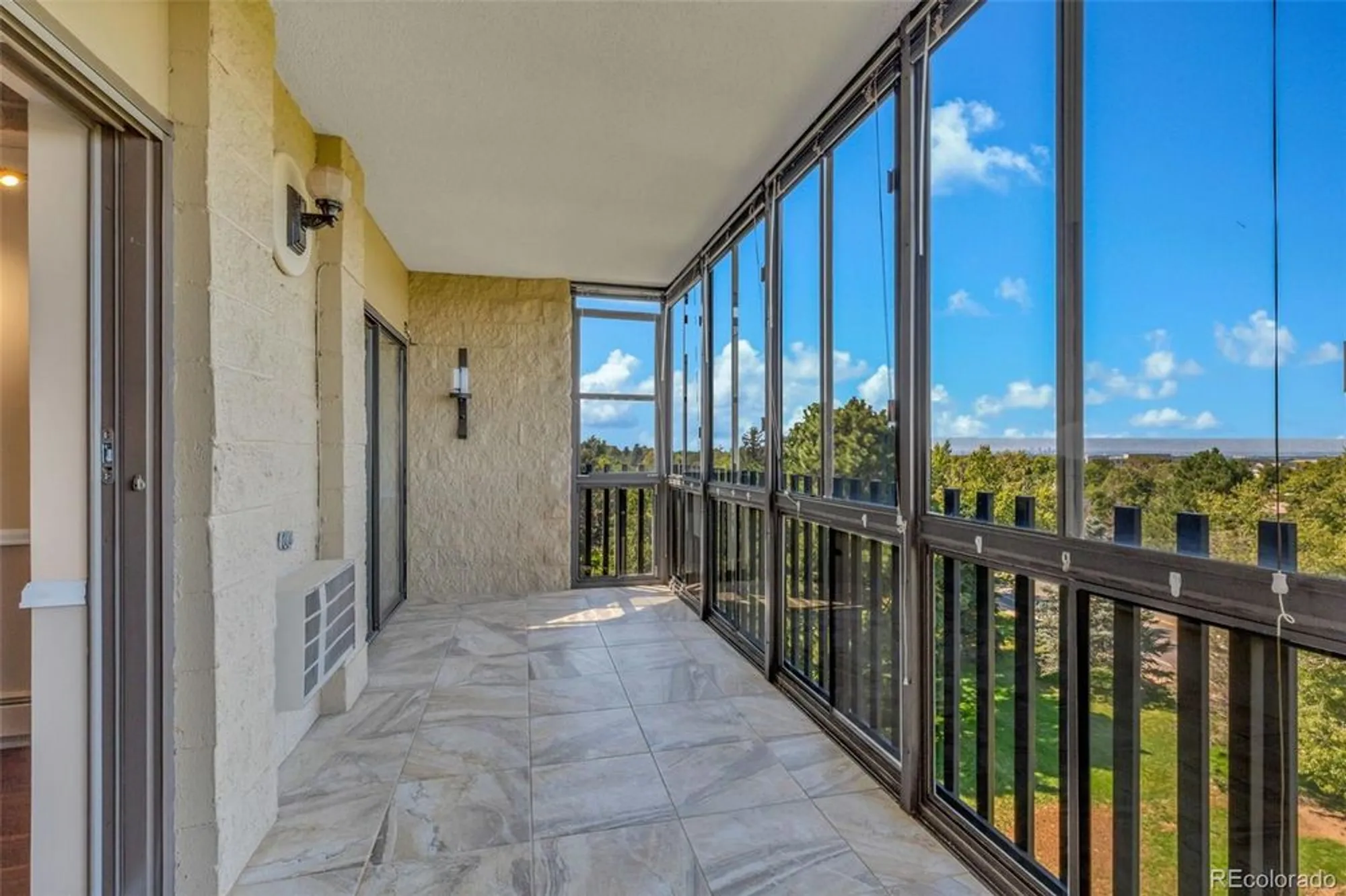 Property Slideshow image 23 of 50 | 14390 e marina dr apt 606, Aurora, CO, 80014