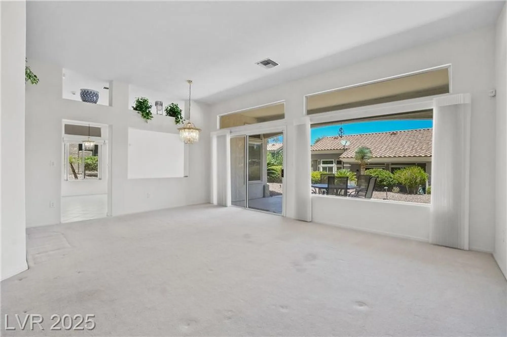 Property Slideshow image 5 of 49 | 10300 linfield pl, Las Vegas, NV, 89134