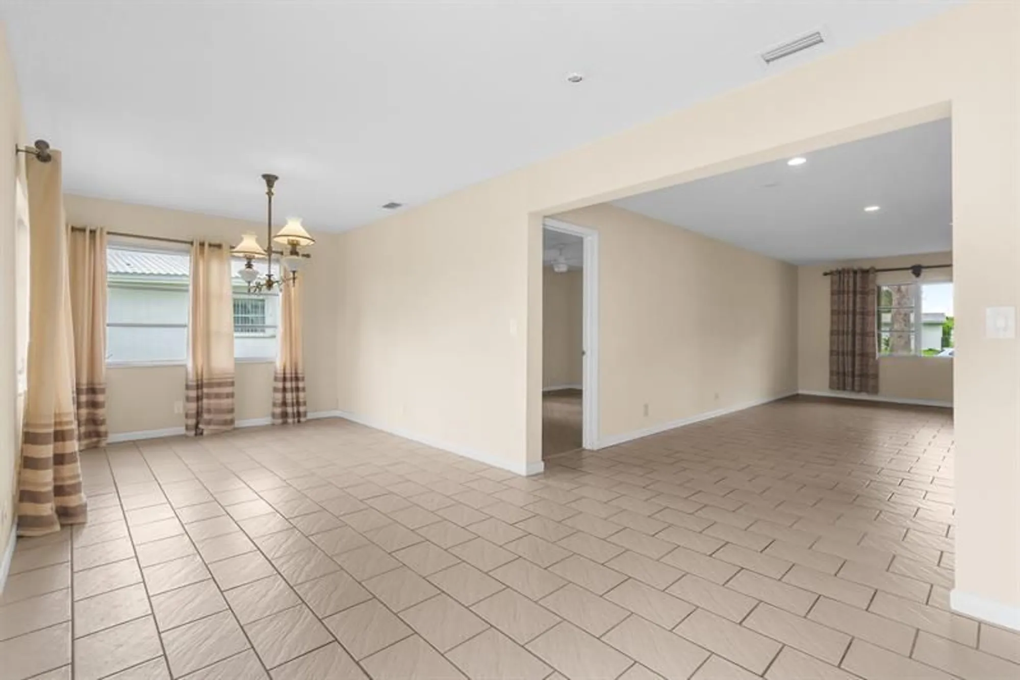 Property Slideshow image 11 of 51 | 8826 nw 13th st, Plantation, FL, 33322