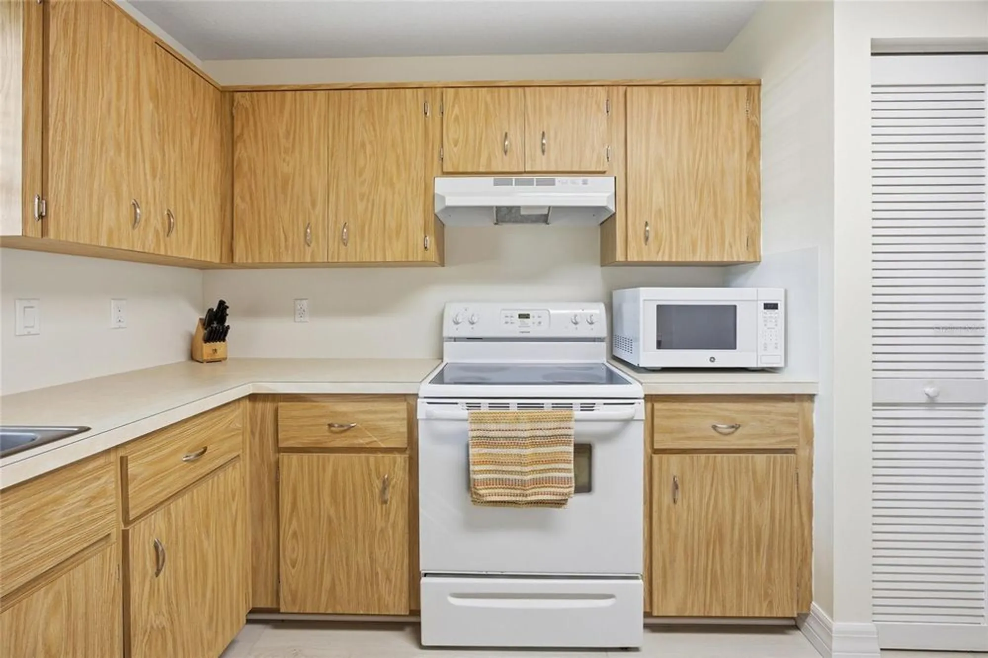 Property Slideshow image 12 of 30 | 8841 sw 91st st d, Ocala, FL, 34481