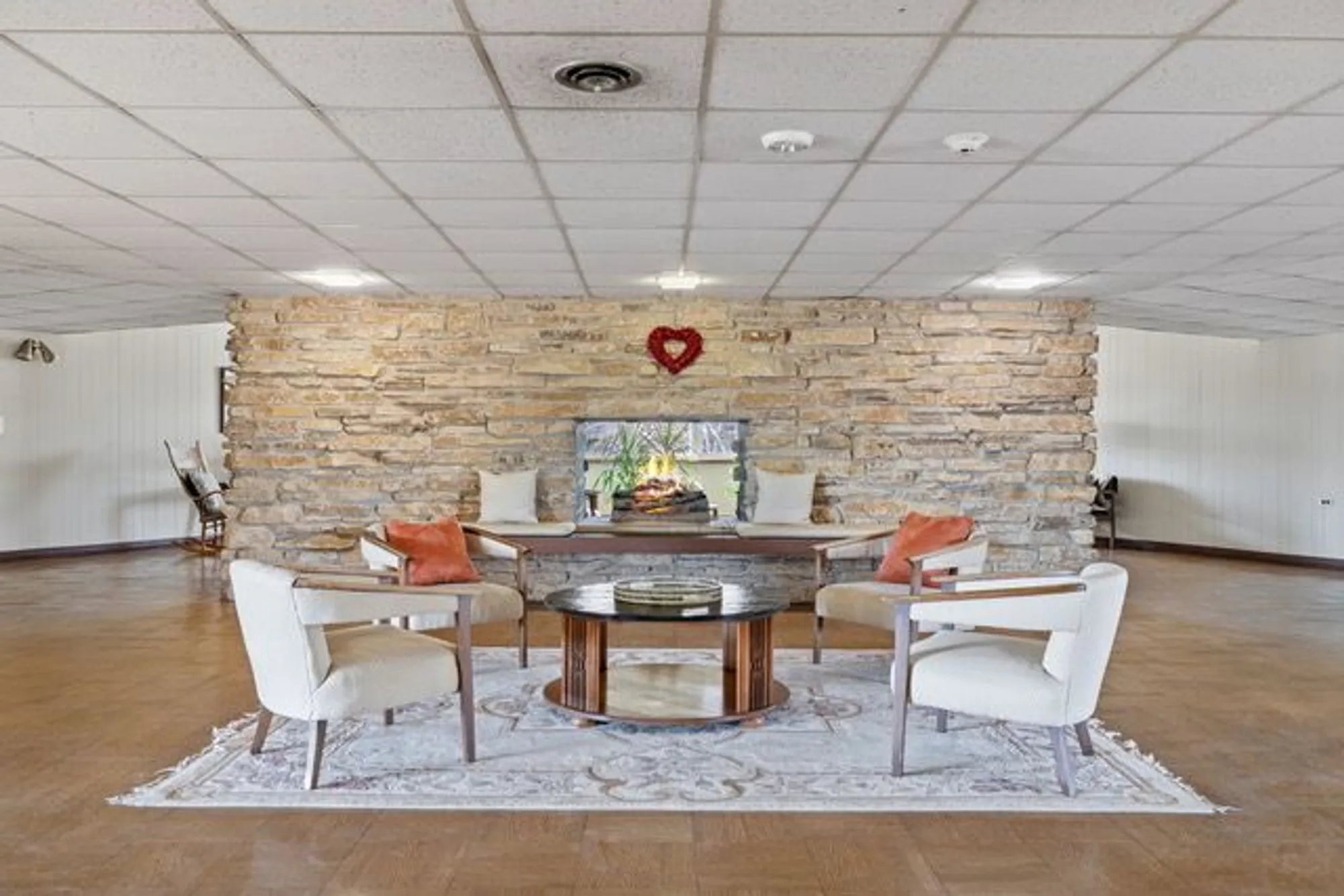 Property Slideshow image 22 of 29 | 5540 walnut ave 11b, Downers Grove, IL, 60515