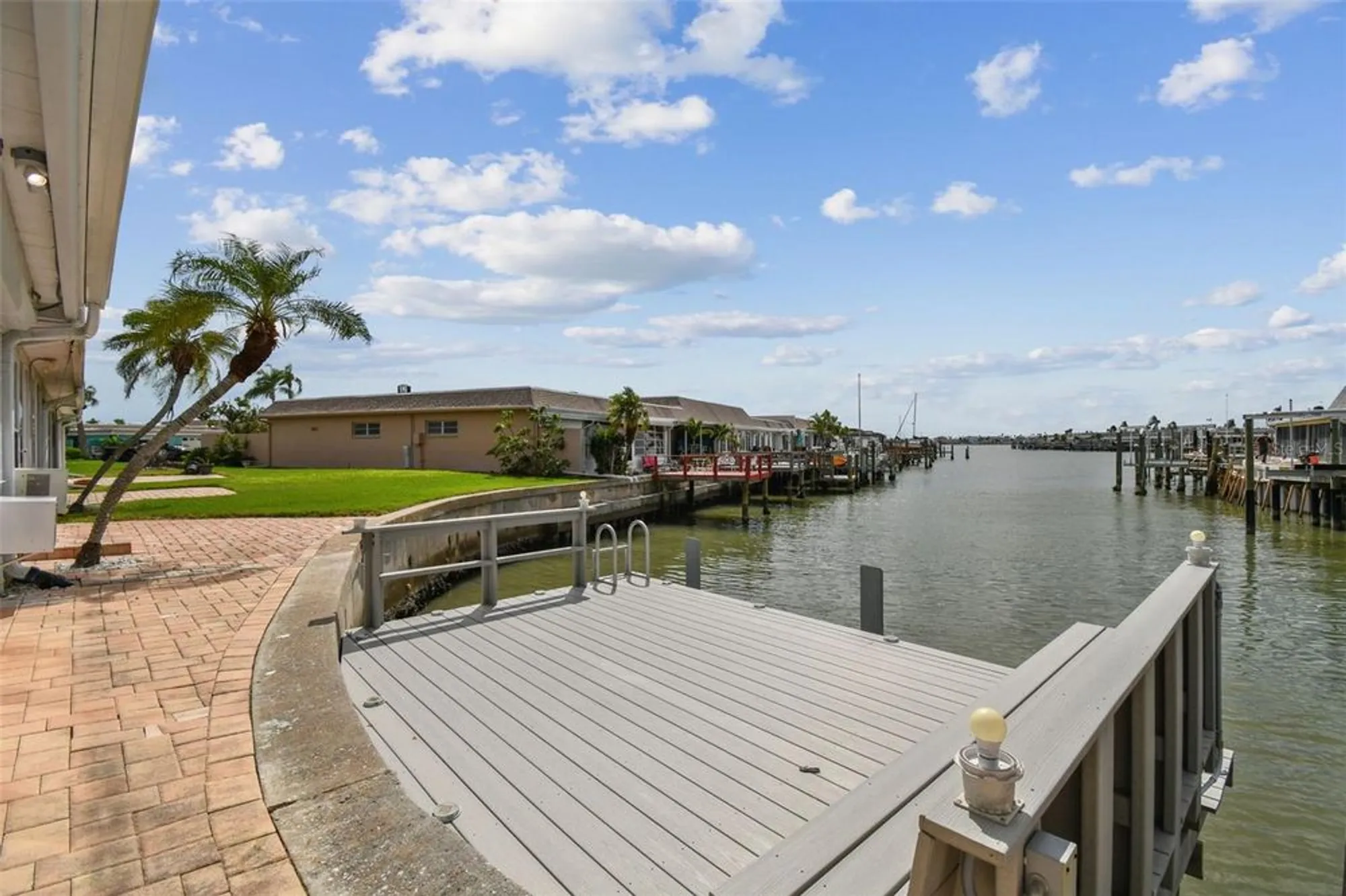 Property Slideshow image 35 of 51 | 334 boca ciega point blvd # 606, St Petersburg, FL, 33708