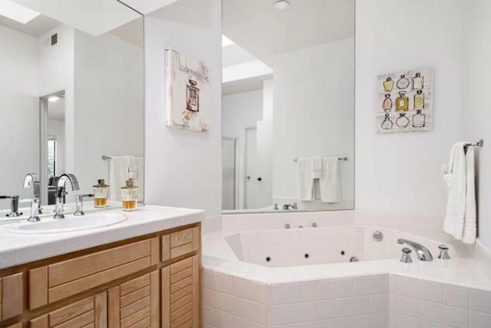 Property Slideshow image 32 of 42 | 80393 pebble bch, La Quinta, CA, 92253