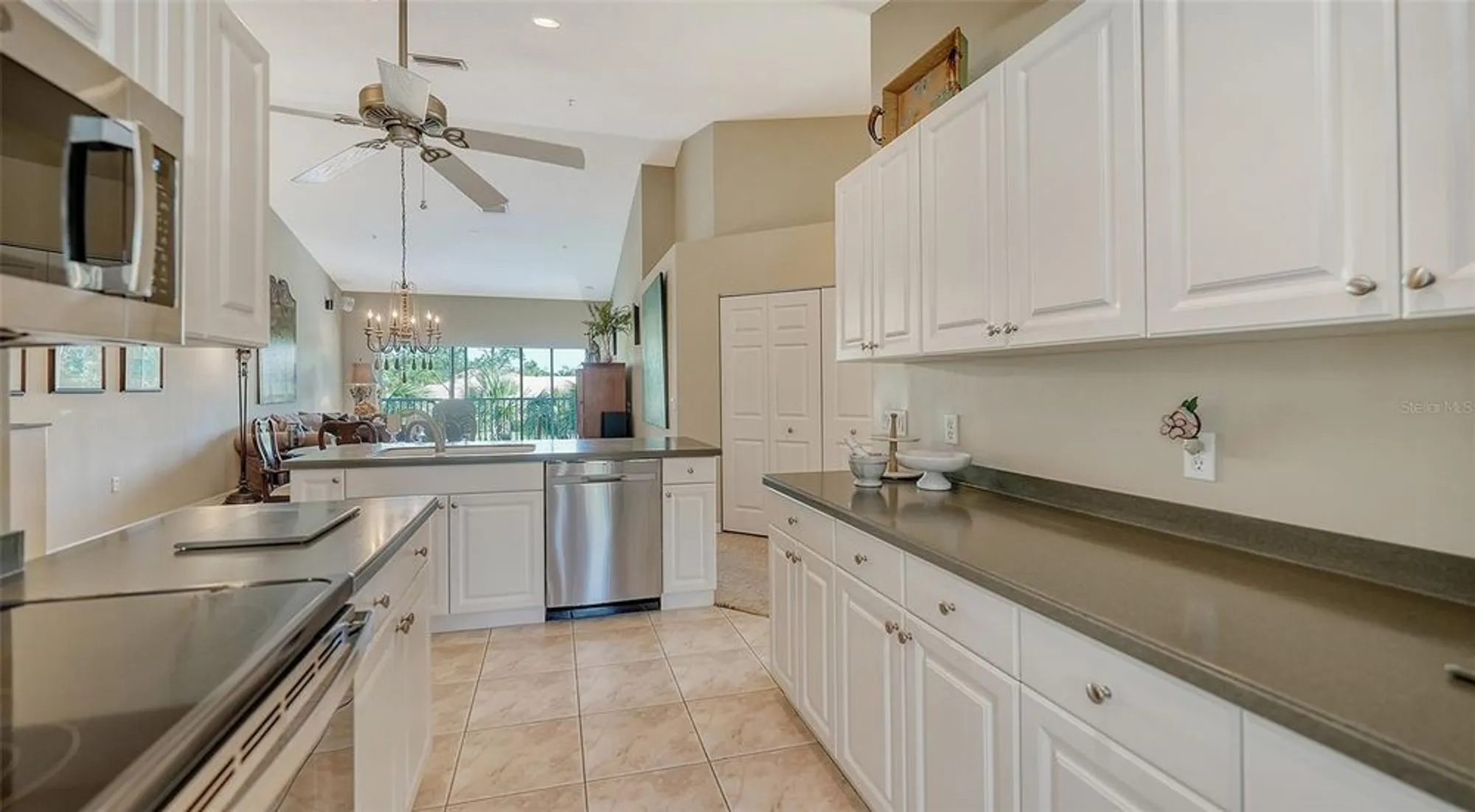 Property Slideshow image 22 of 59 | 7609 sweetbay cir # 7609, Bradenton, FL, 34203