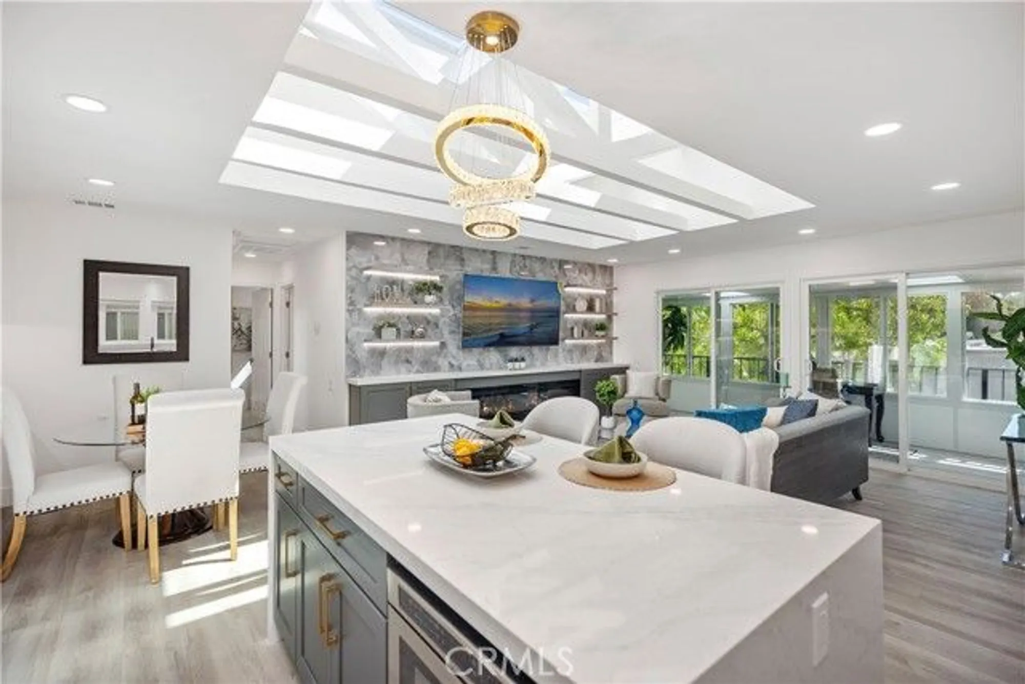 Property Slideshow image 17 of 49 | 2171 via mariposa e unit e n, Laguna Woods, CA, 92637