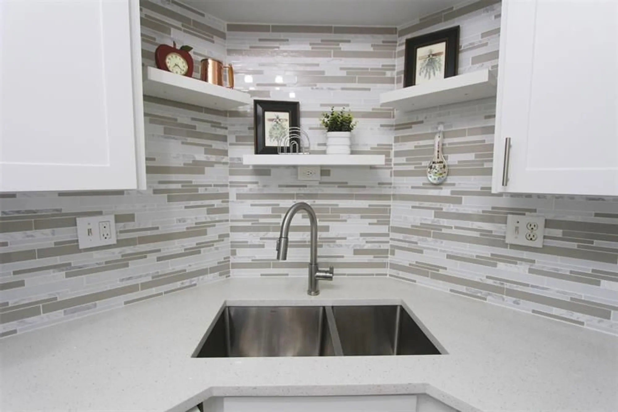 Property Slideshow image 10 of 29 | 3233 ne 34th st apt 406, Fort Lauderdale, FL, 33308