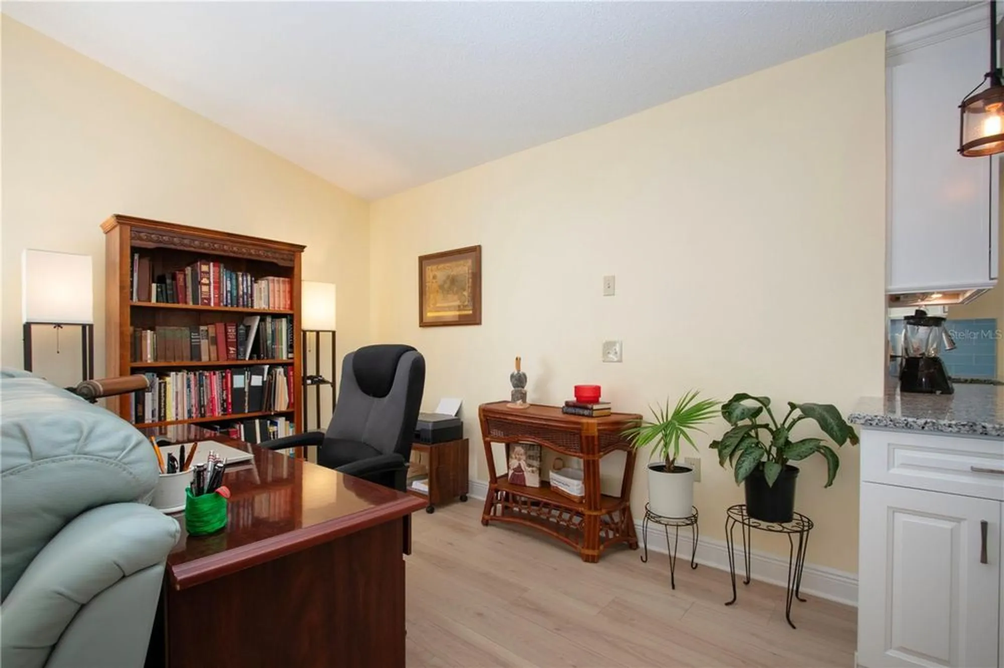 Property Slideshow image 35 of 69 | 2016 east view dr, Sun City Center, FL, 33573