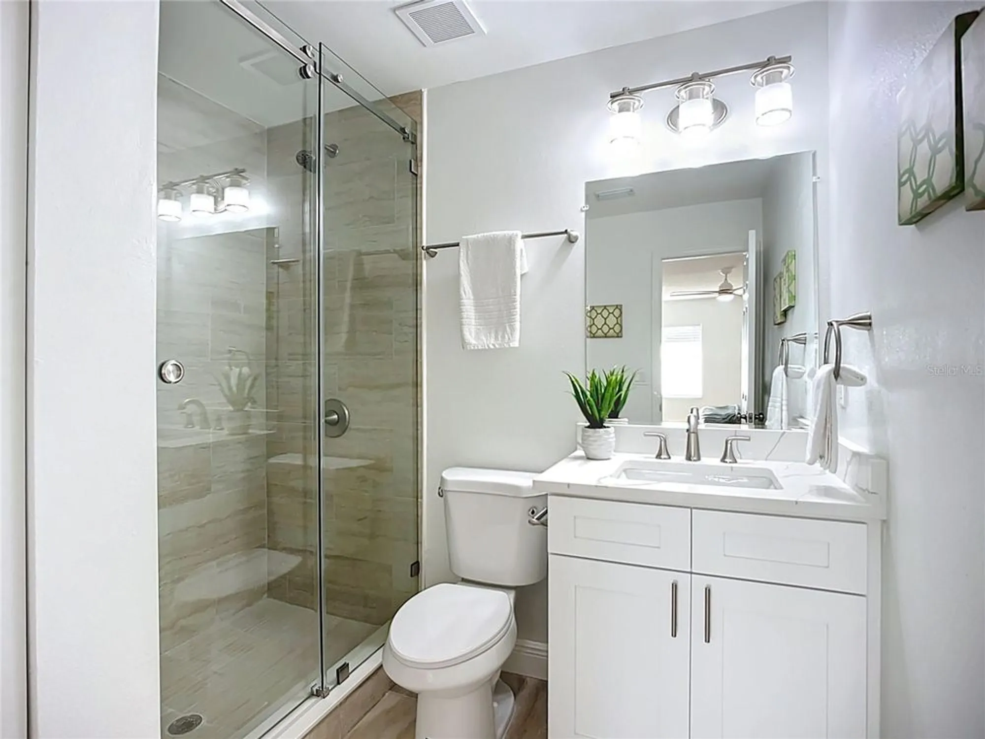 Property Slideshow image 18 of 41 | 2014 hampstead cir, Sun City Center, FL, 33573