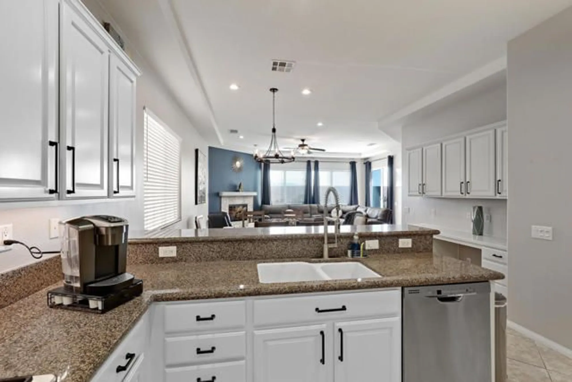 Property Slideshow image 13 of 43 | 43310 sentiero dr, Indio, CA, 92203