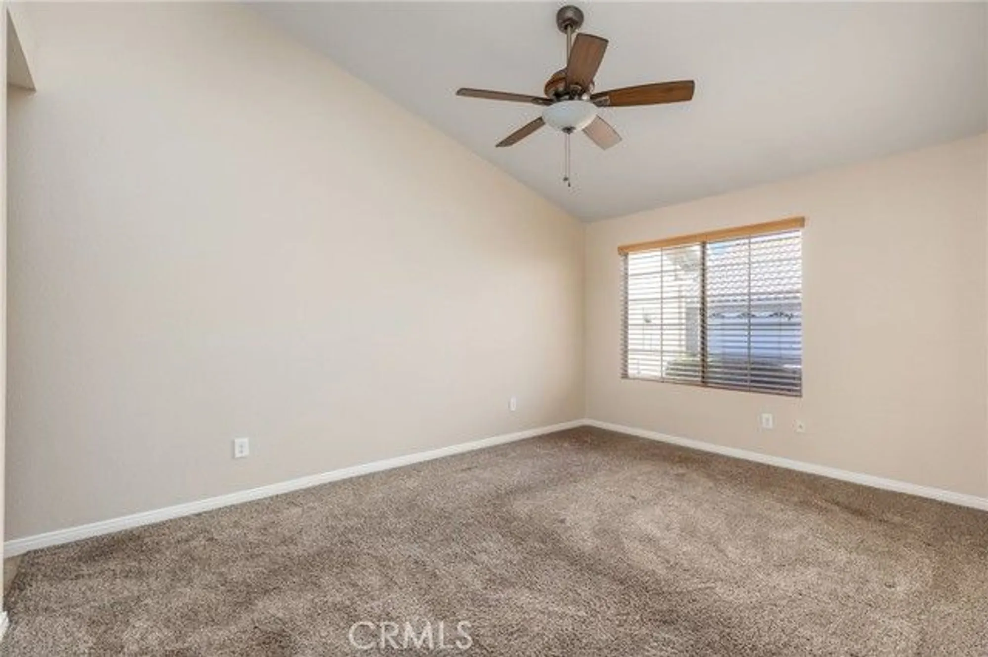 Property Slideshow image 15 of 47 | 573 la costa dr, Banning, CA, 92220