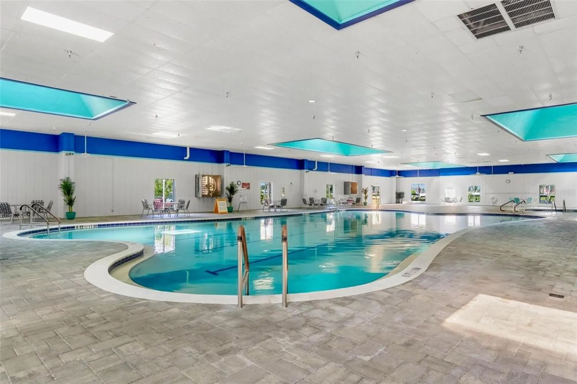 Property Slideshow image 23 of 33 | 201 bedford trl apt 123, Sun City Center, FL, 33573