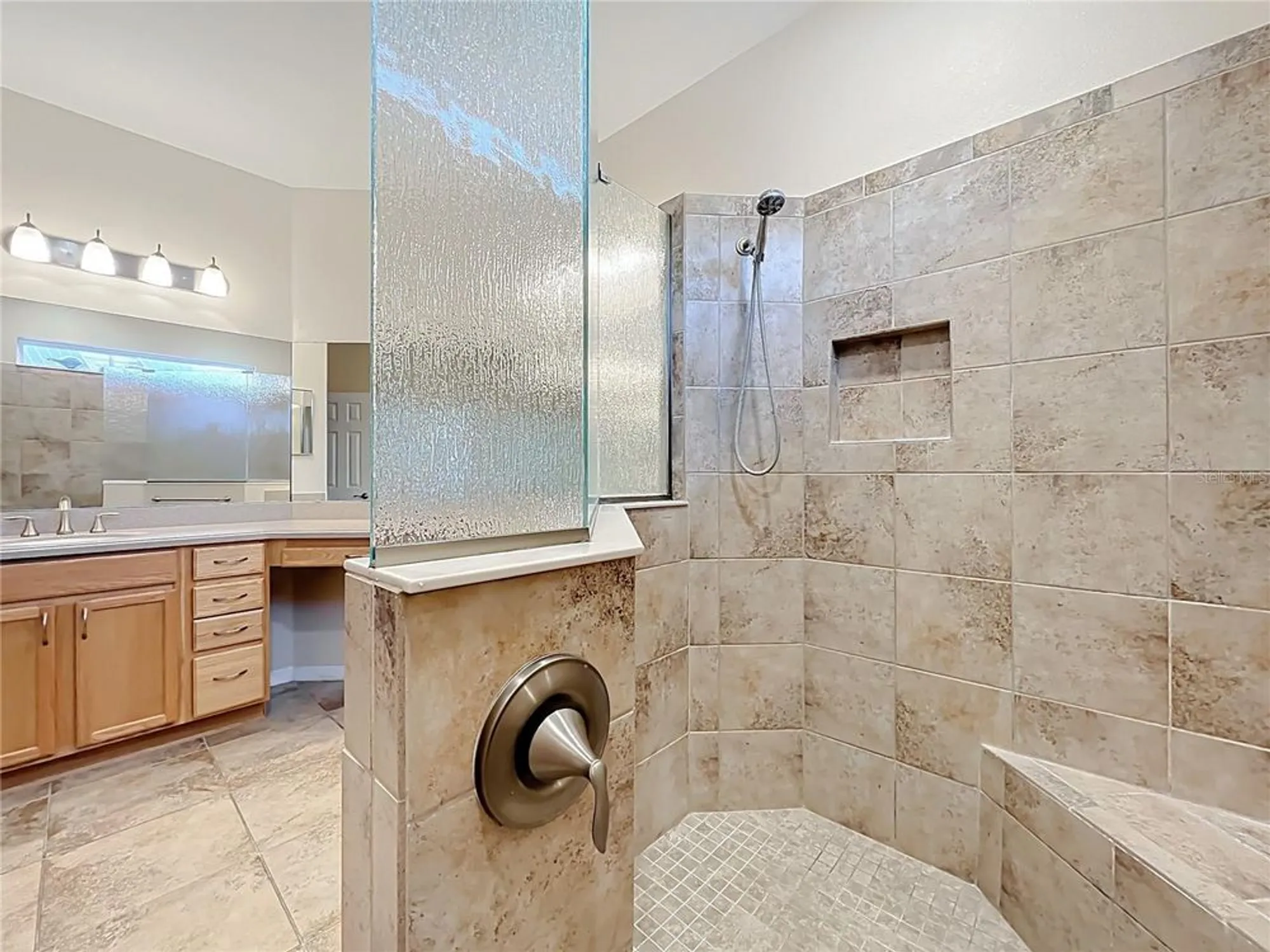 Property Slideshow image 39 of 69 | 26812 augusta springs cir, Leesburg, FL, 34748