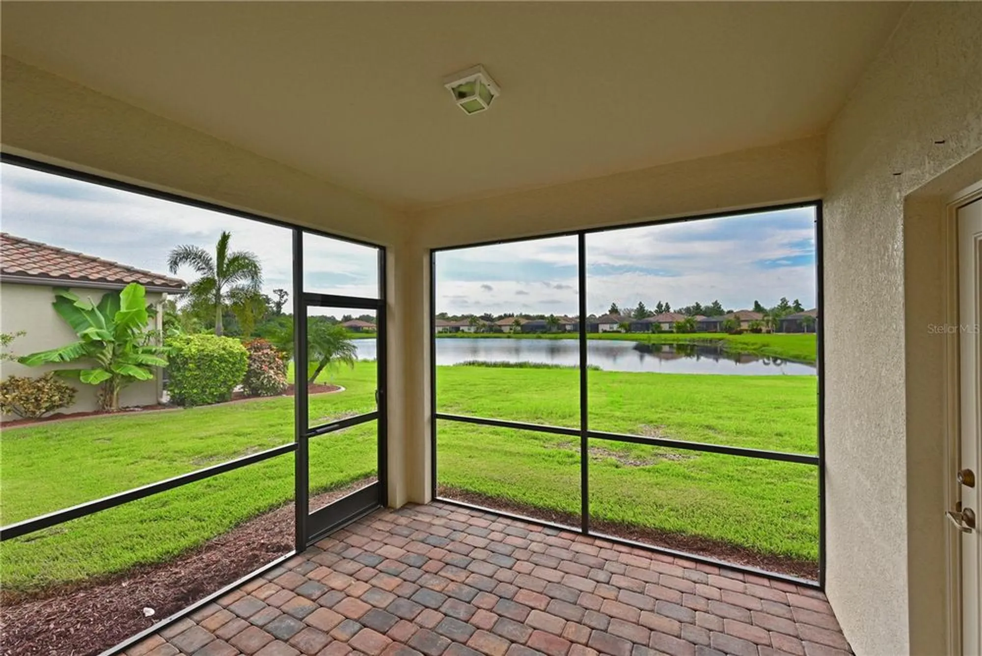 Property Slideshow image 22 of 53 | 7114 quiet creek dr, Bradenton, FL, 34212