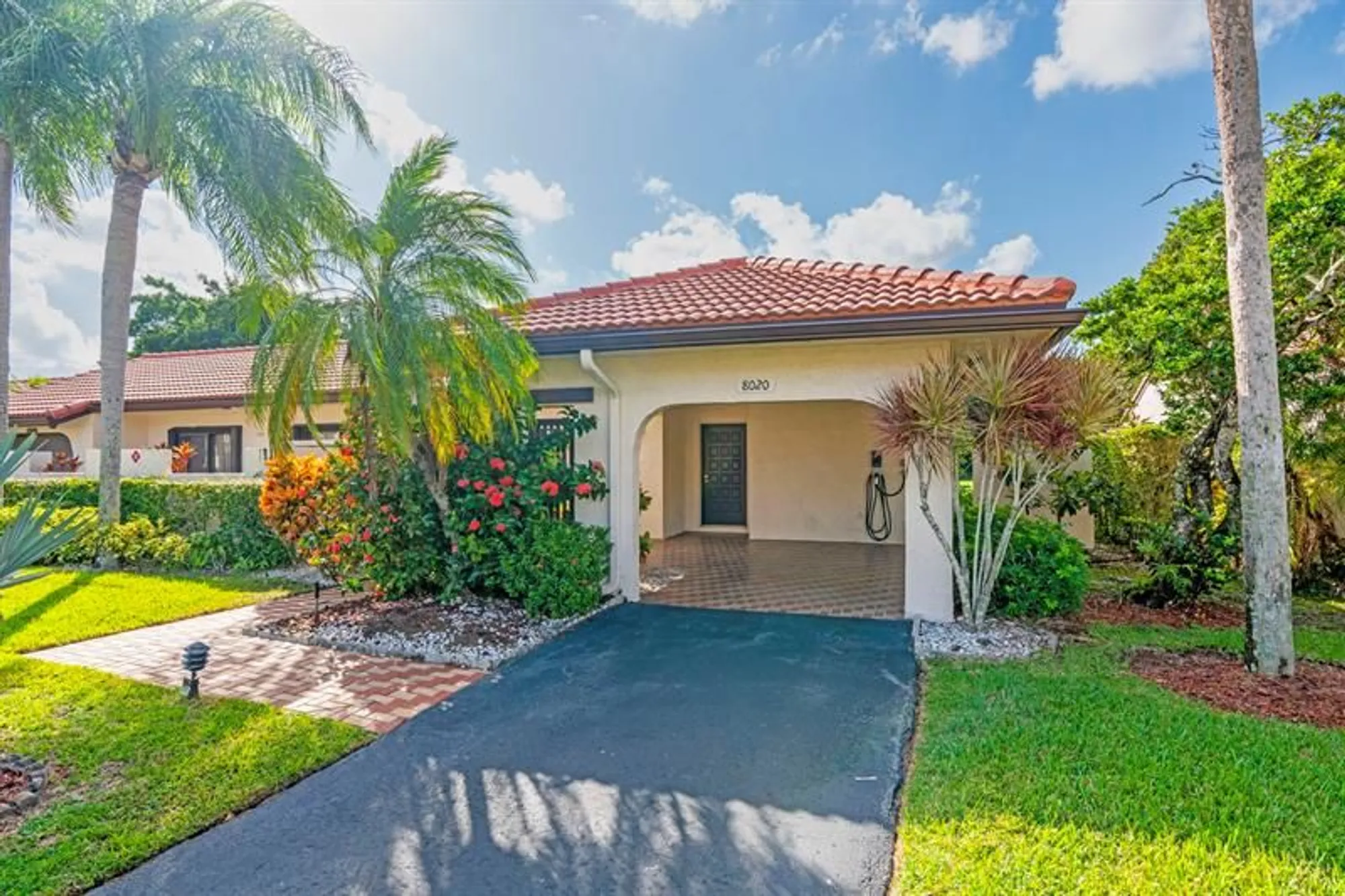 Property Slideshow image 3 of 48 | 8020 eastlake dr # 11a, Boca Raton, FL, 33433