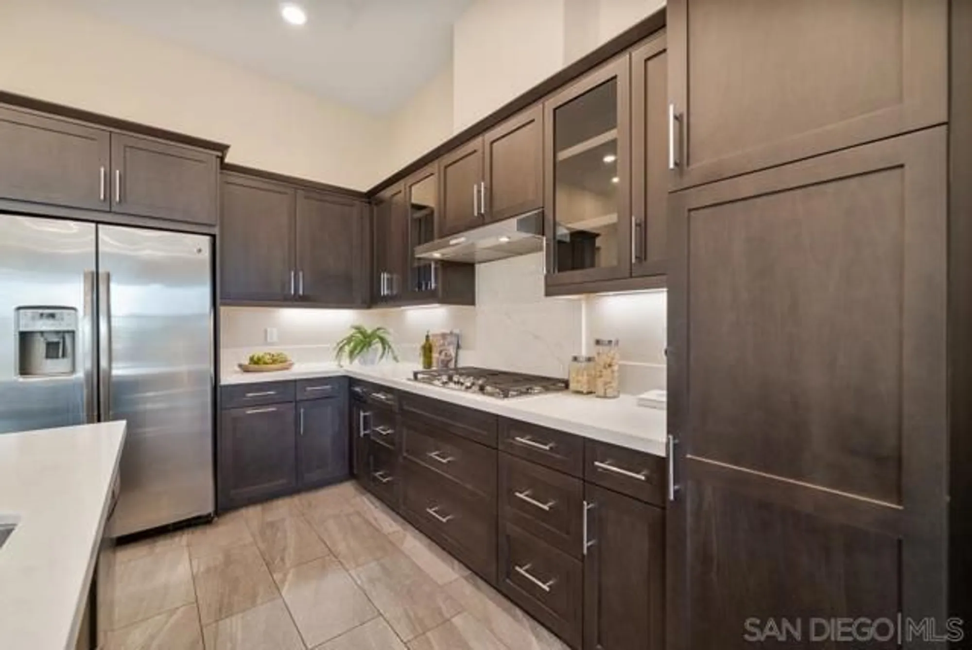Property Slideshow image 11 of 59 | 16750 coyote bush dr 19, San Diego, CA, 92127