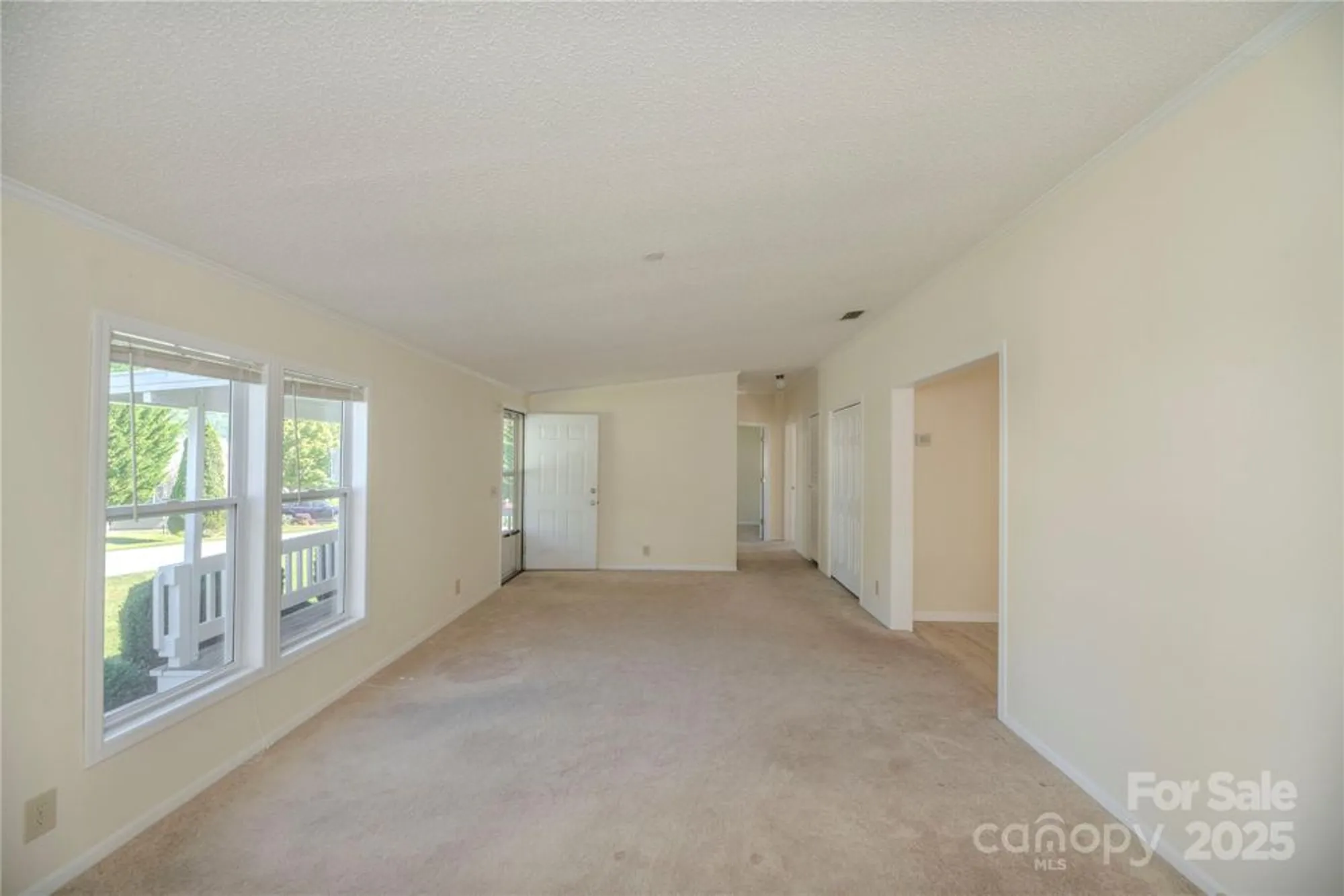 Property Slideshow image 13 of 22 | 14 beechnut dr, Hendersonville, NC, 28739