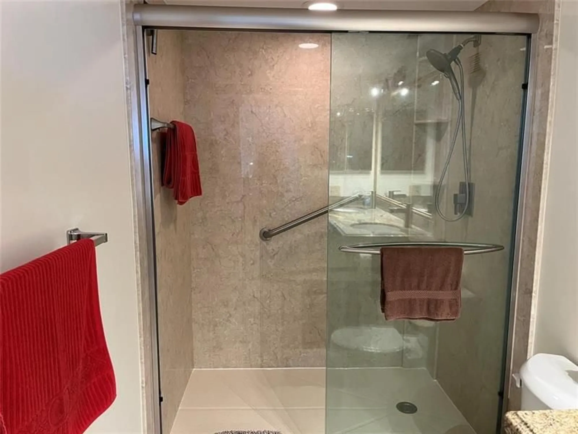 Property Slideshow image 14 of 25 | 7260 kinghurst dr apt 606, Delray Beach, FL, 33446