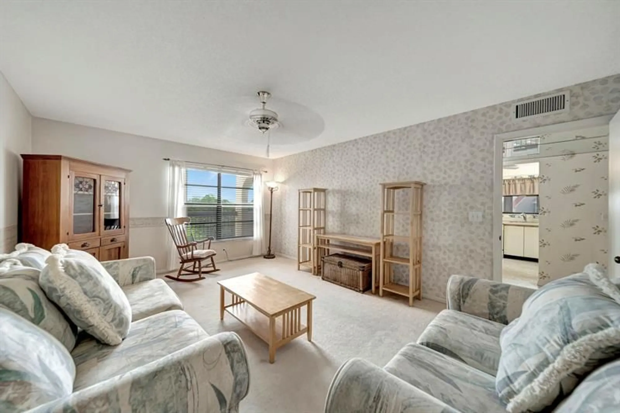 Property Slideshow image 21 of 61 | 3521 environ blvd b501, Lauderhill, FL, 33319