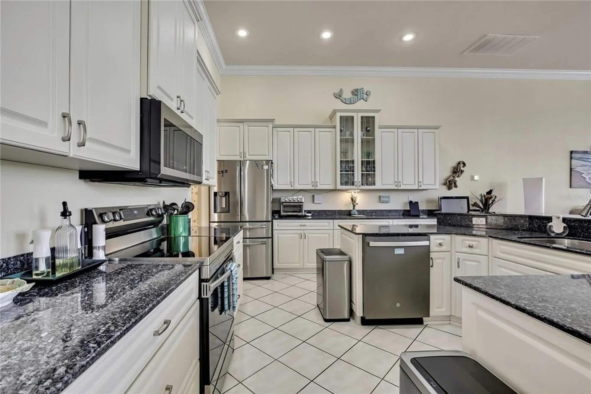Property Slideshow image 7 of 62 | 9231 mississippi run, Weeki Wachee, FL, 34613