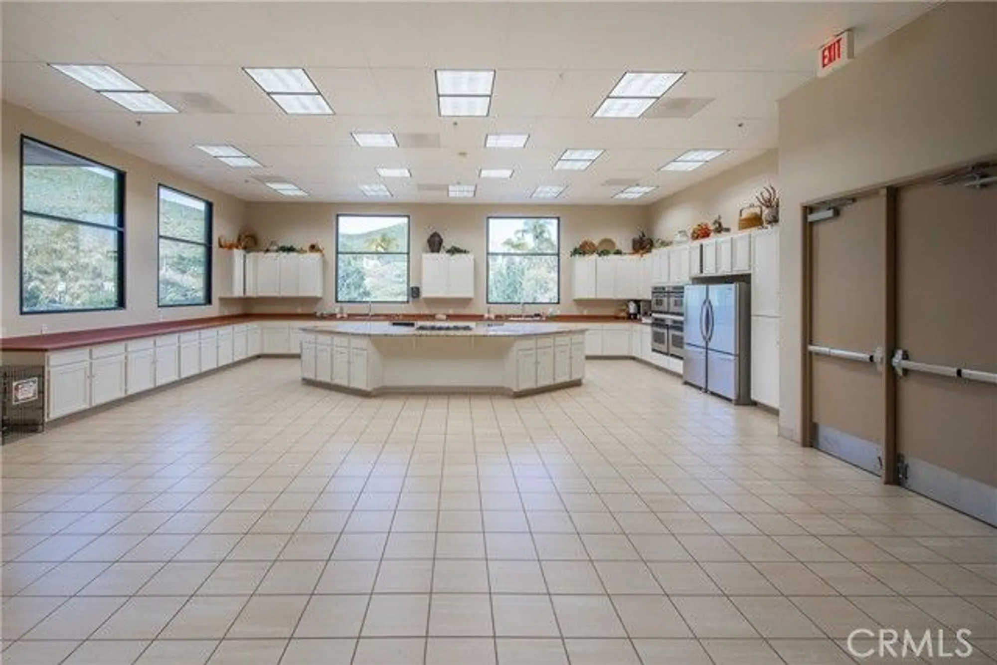 Property Slideshow image 32 of 49 | 28197 harmony ln, Menifee, CA, 92584