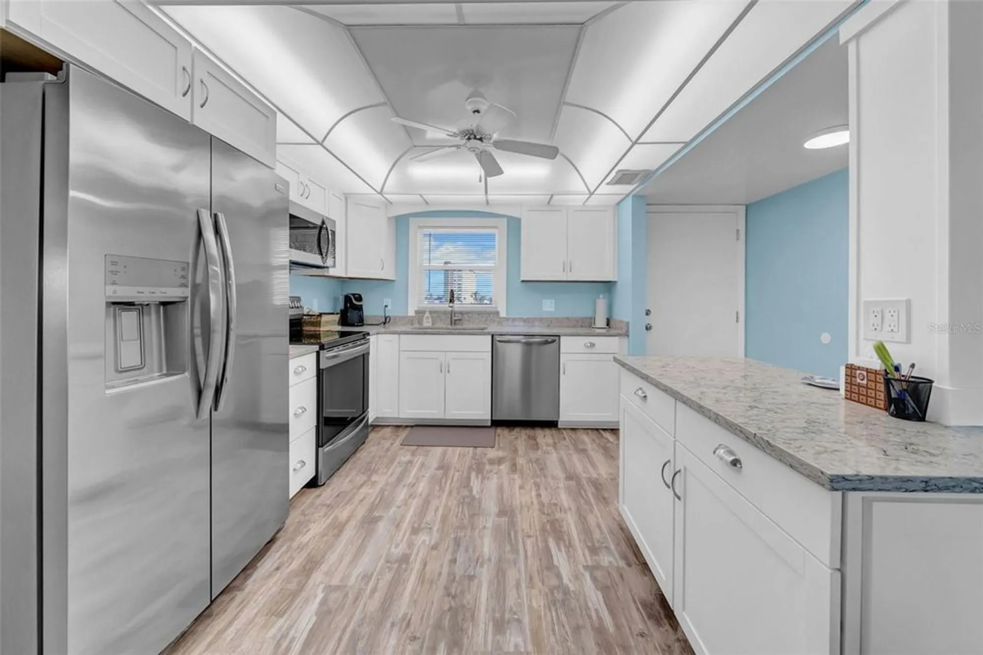 Property Slideshow image 27 of 49 | 4725 cove cir apt 302, St Petersburg, FL, 33708