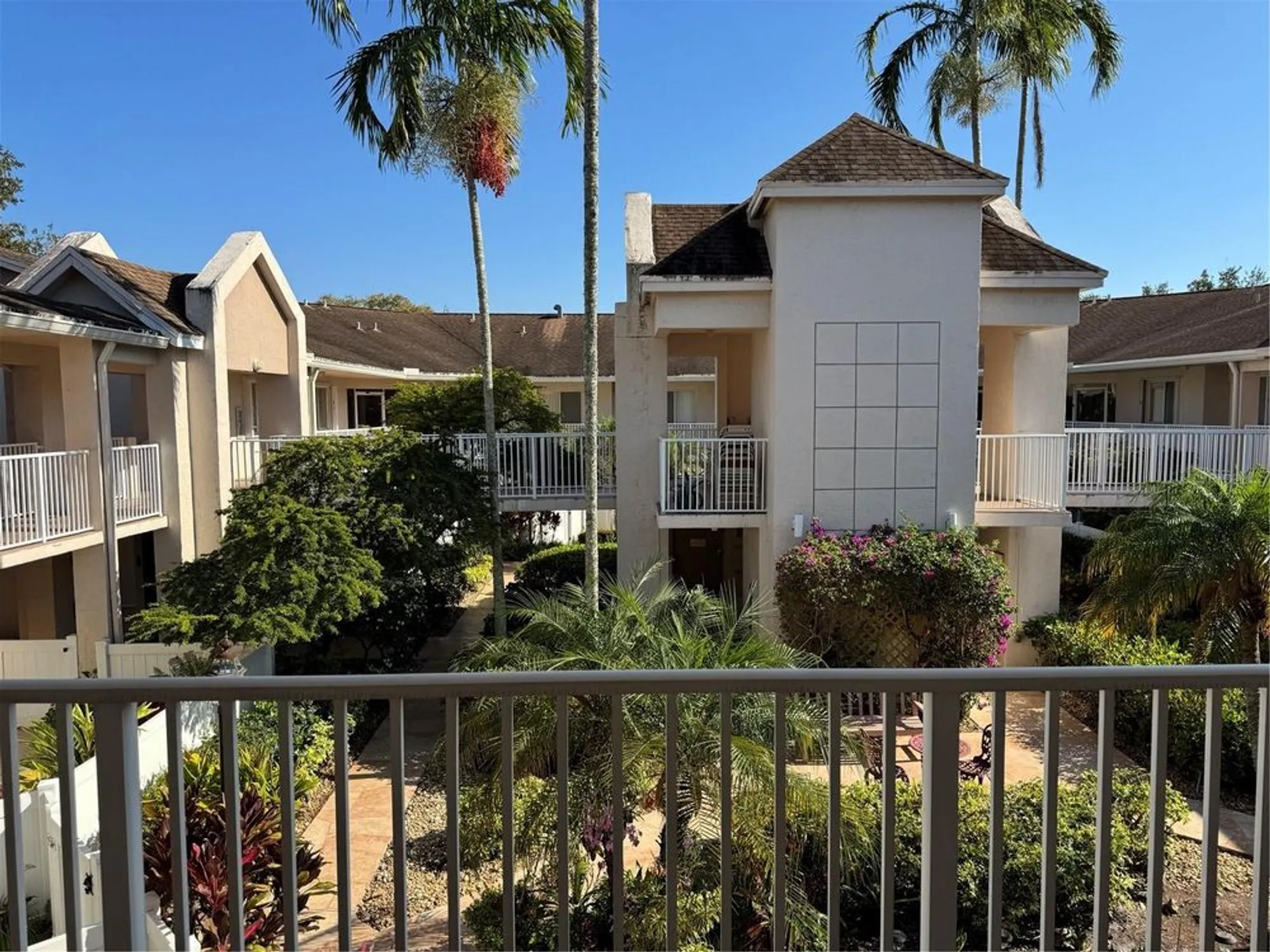 Property Slideshow image 5 of 41 | 7557 trent dr 213, Tamarac, FL, 33321