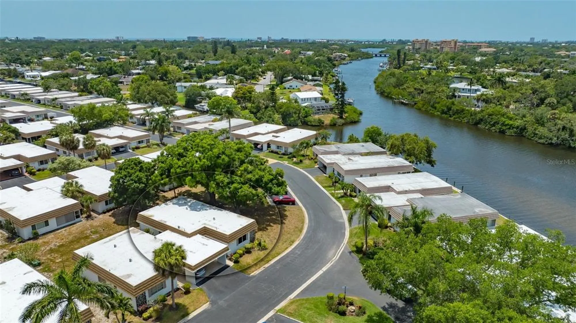 Property Slideshow image 5 of 86 | 2016 riverbluff pkwy v328, Sarasota, FL, 34231