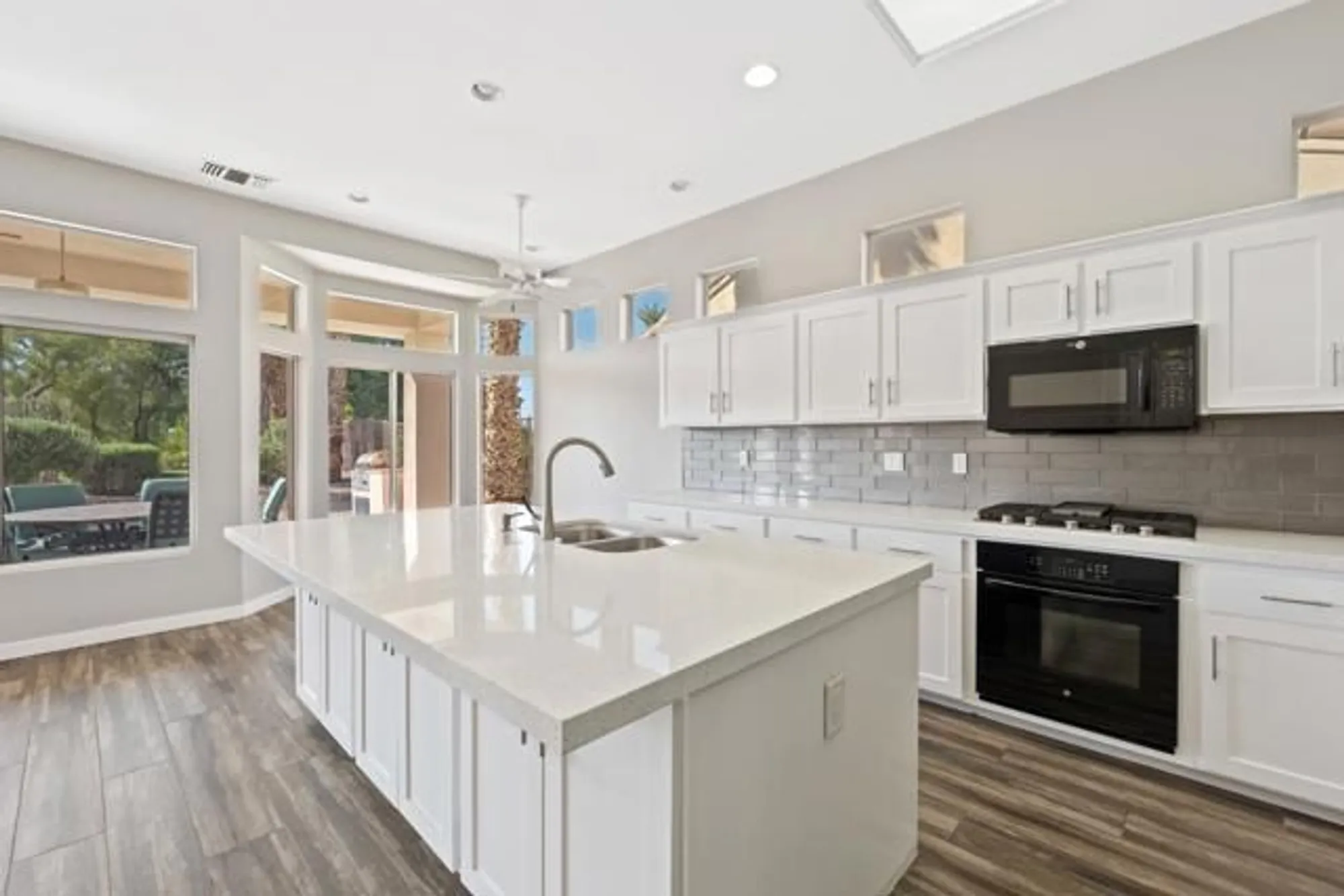 Property Slideshow image 20 of 39 | 38324 sunny days dr, Palm Desert, CA, 92211