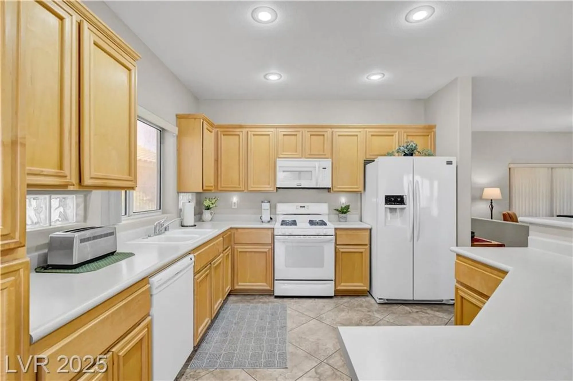 Property Slideshow image 32 of 65 | 2544 leighton ave, Henderson, NV, 89052