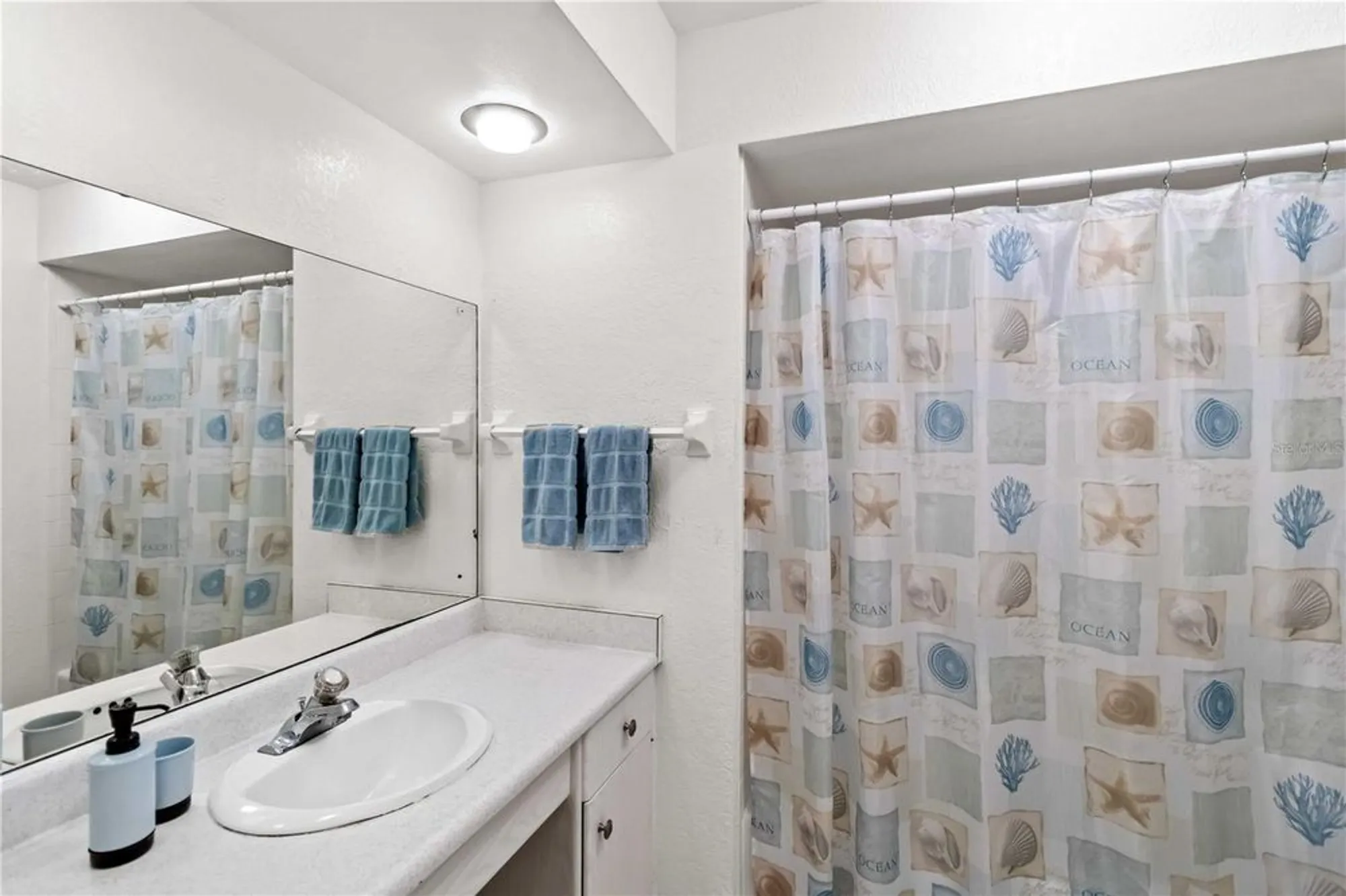 Property Slideshow image 21 of 66 | 3220 southfield ln 810, Sarasota, FL, 34239