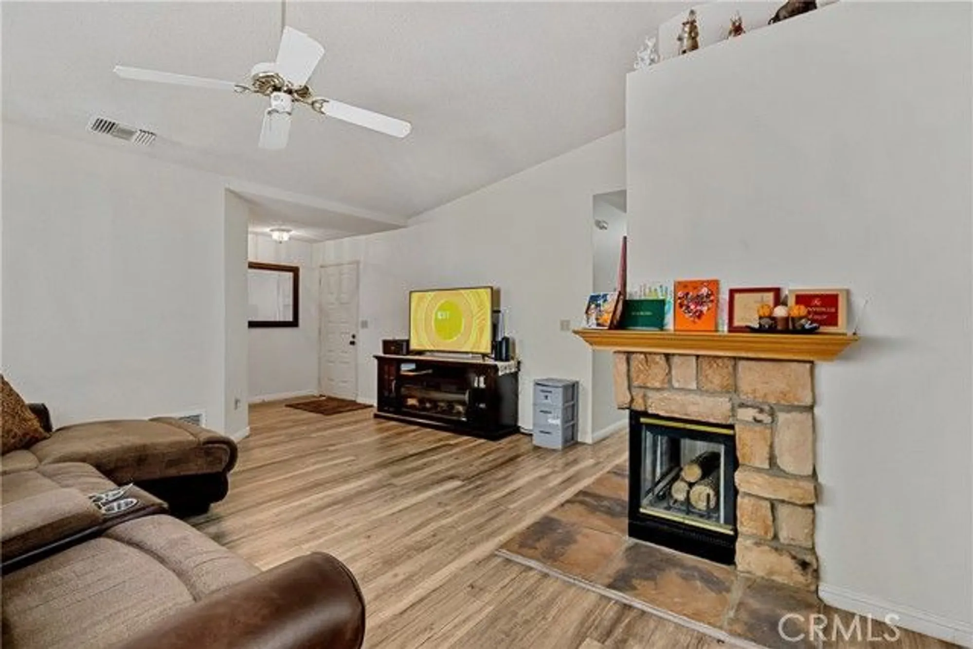 Property Slideshow image 15 of 43 | 2906 summer set cir, Banning, CA, 92220
