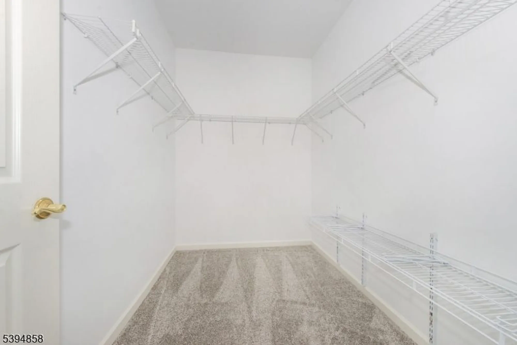 Property Slideshow image 12 of 20 | 29 ridgeview ln, Mount Arlington, NJ, 07856