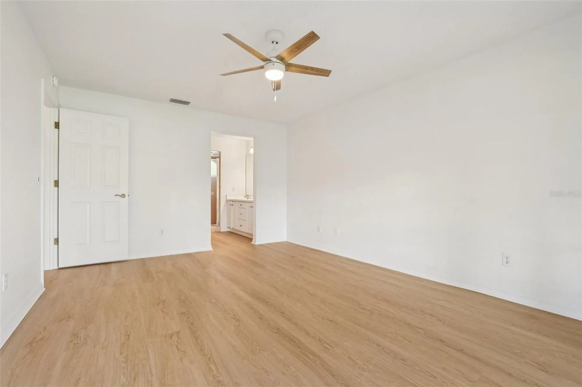 Property Slideshow image 23 of 41 | 512 juniper way, Tavares, FL, 32778