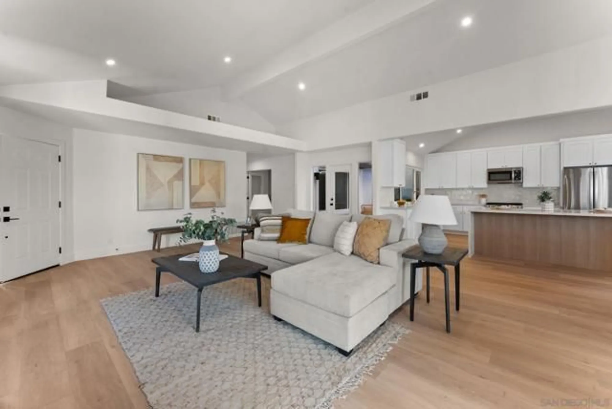 Property Slideshow image 8 of 33 | 5030 alicante way, Oceanside, CA, 92056