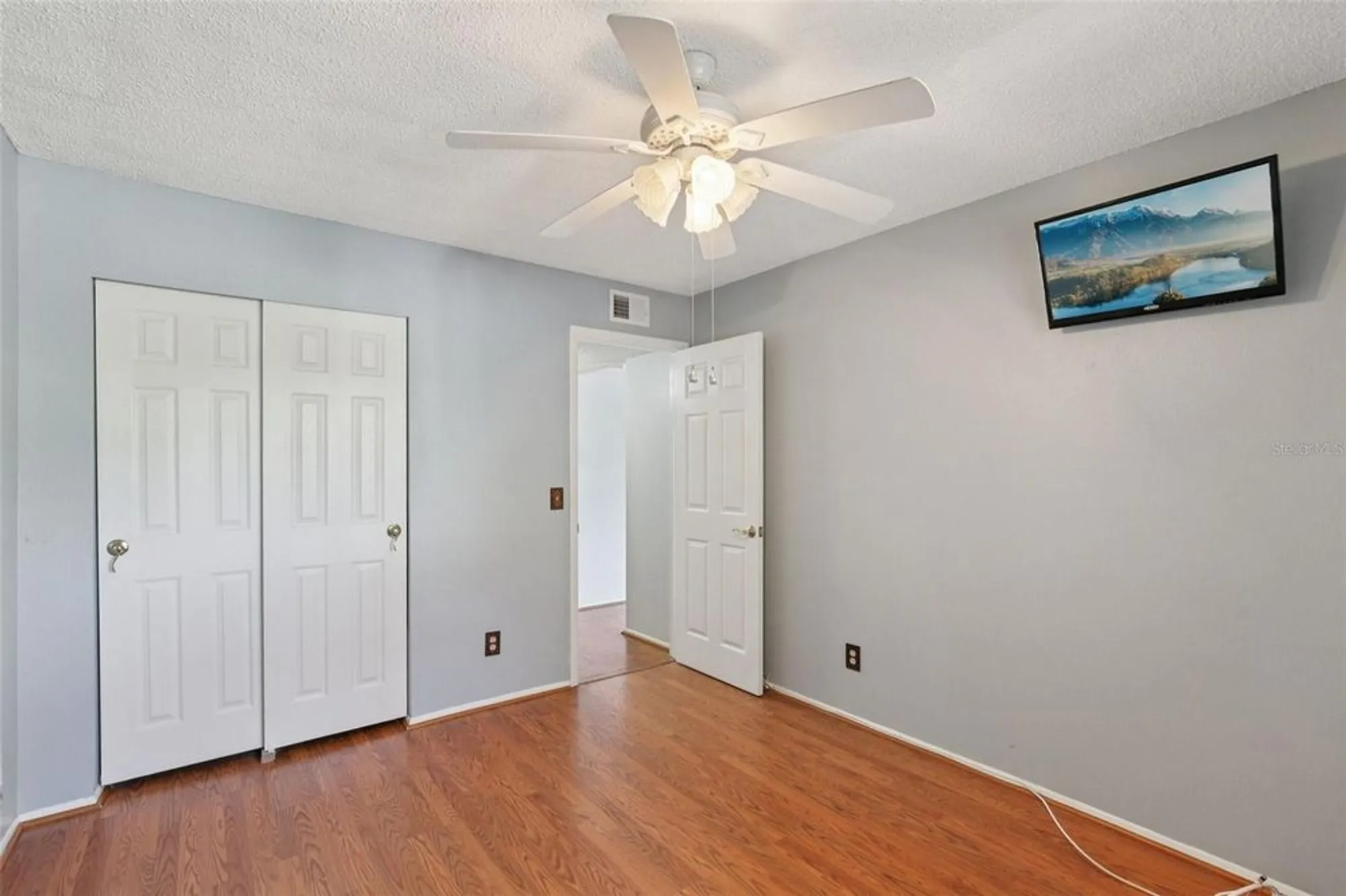 Property Slideshow image 28 of 49 | 2370 jamaican st apt 44, Clearwater, FL, 33763