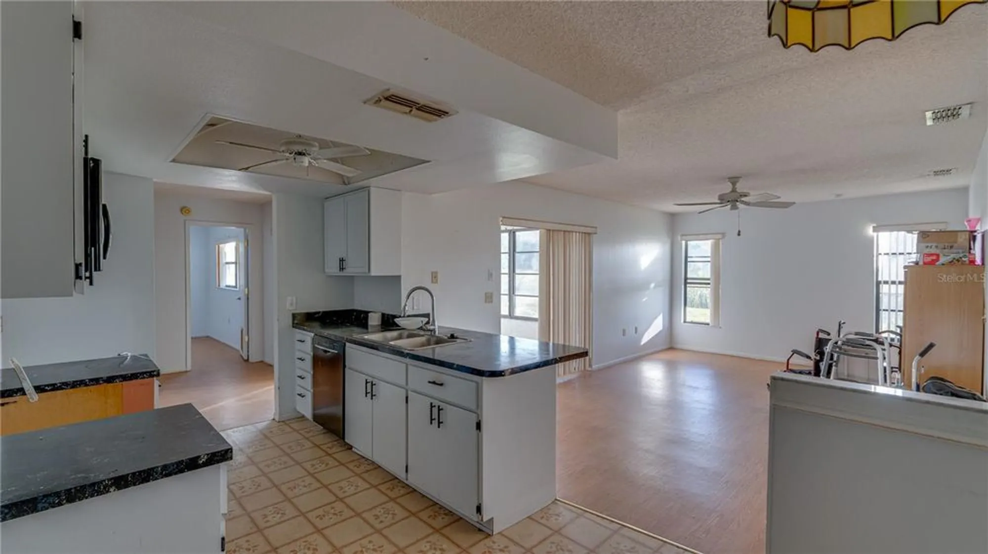 Property Slideshow image 11 of 39 | 10733 fallen leaf ln, Port Richey, FL, 34668