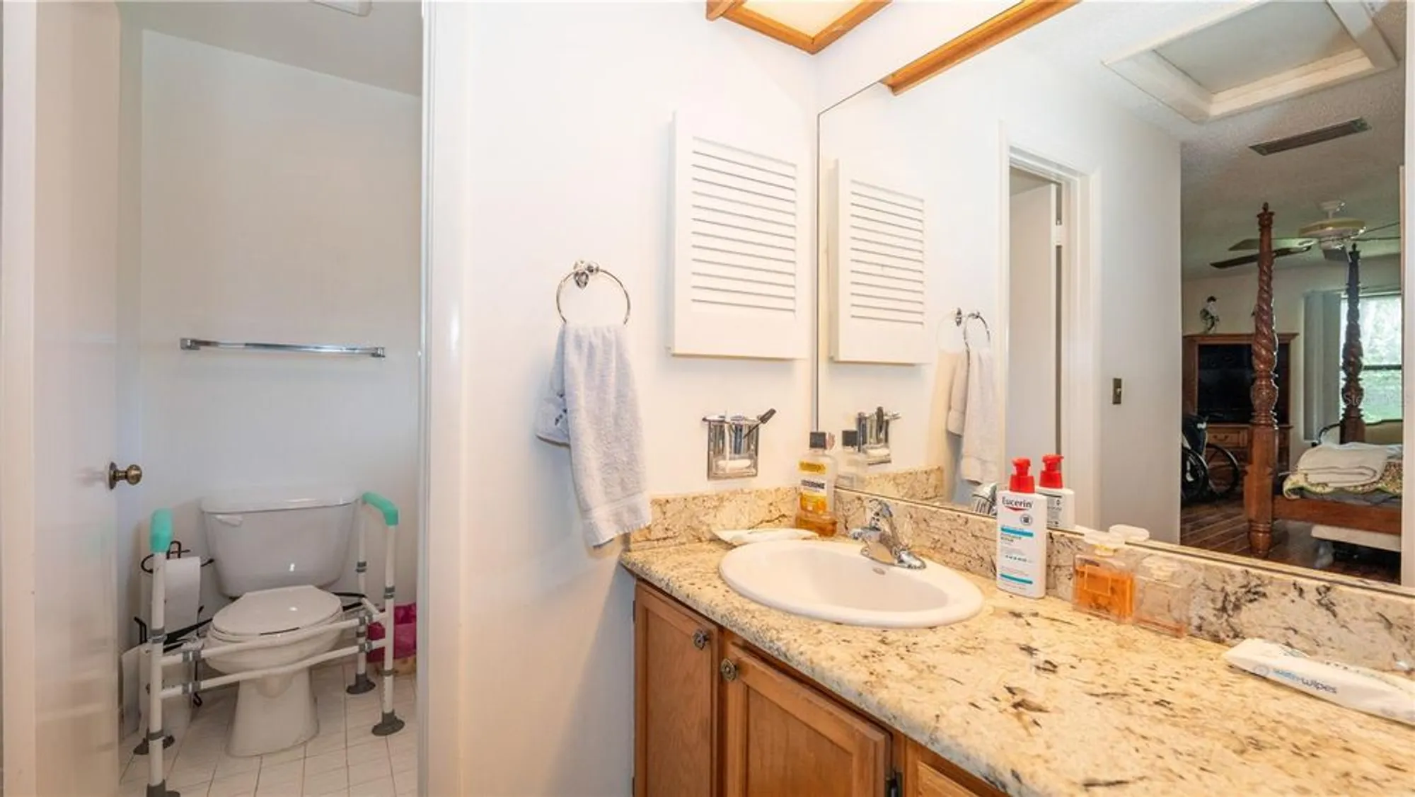 Property Slideshow image 22 of 38 | 272 beaver dam ct, Royal Palm Beach, FL, 33411