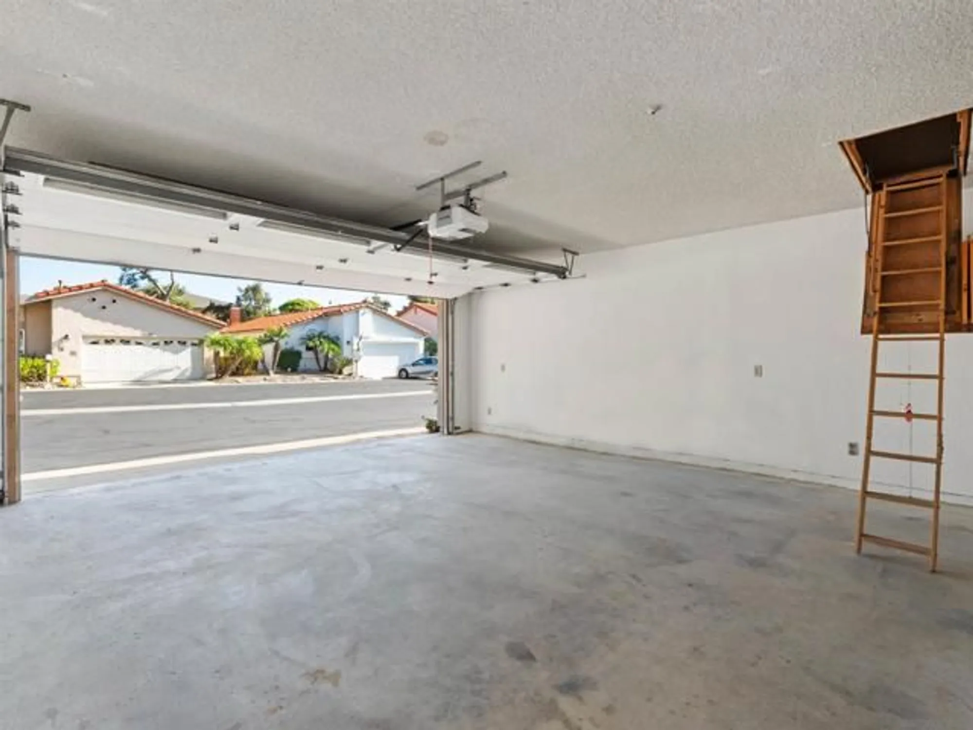Property Slideshow image 22 of 31 | 3579 twilight ln, Oceanside, CA, 92056