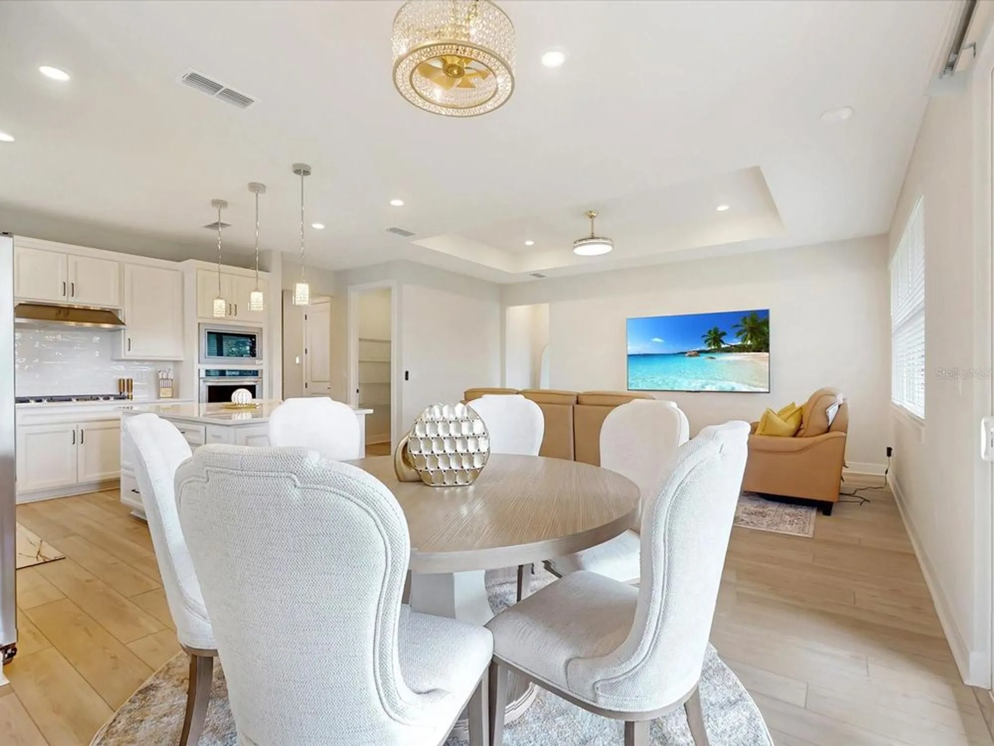 Property Slideshow image 9 of 49 | 6354 shimmering shores ln, Saint Cloud, FL, 34771