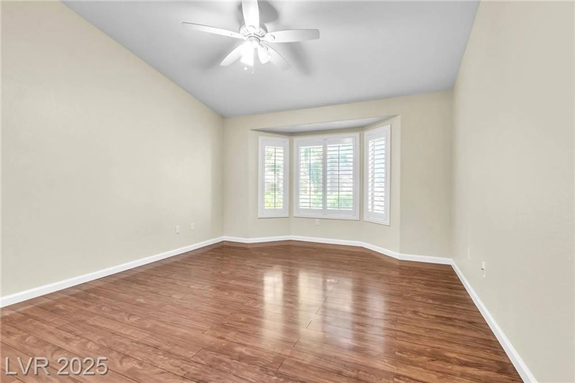 Property Slideshow image 16 of 30 | 10400 georgetown pl, Las Vegas, NV, 89134