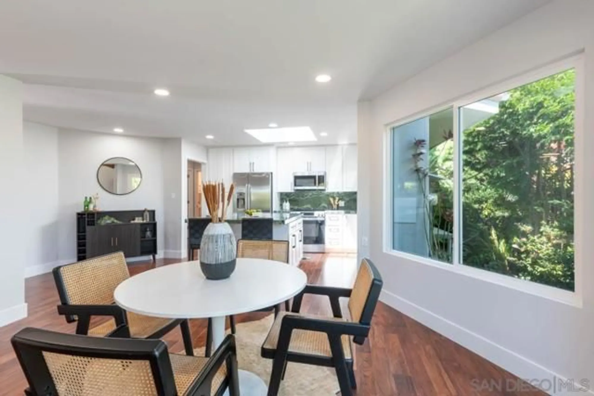 Property Slideshow image 12 of 70 | 907 ridge heights dr, Fallbrook, CA, 92028